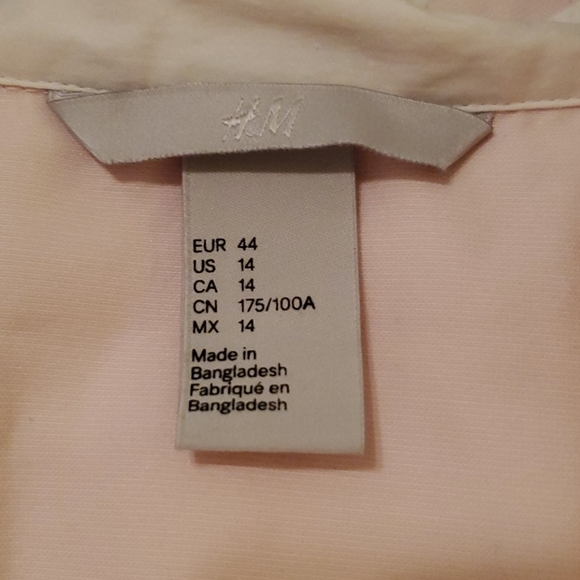 H&M Button-Up - Picture 3 of 4